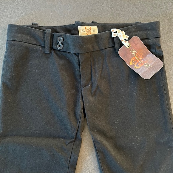 NEW RARE Frankie B. Low Rise Amanda Cuff Capri Slack Shorts - Picture 3 of 11